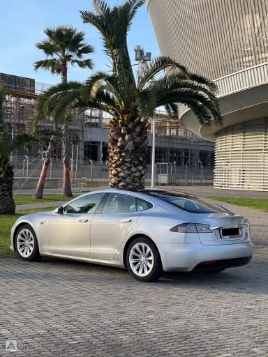 Tesla Model S, фото-1