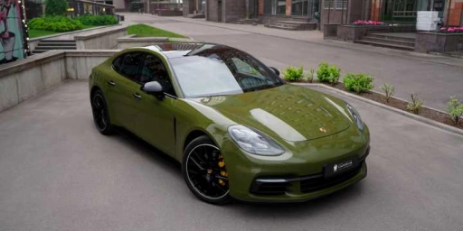 Porsche Panamera 4S