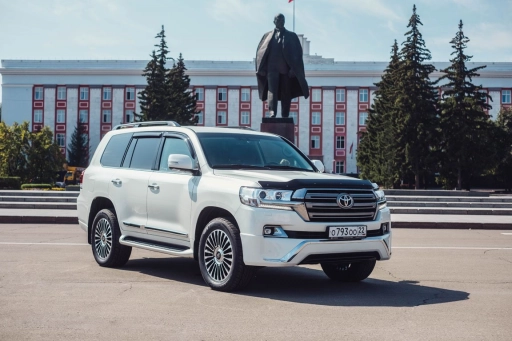 Toyota Land Cruiser 200