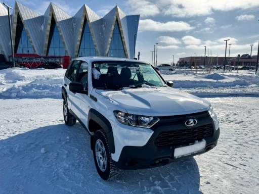 Lada Niva Travel