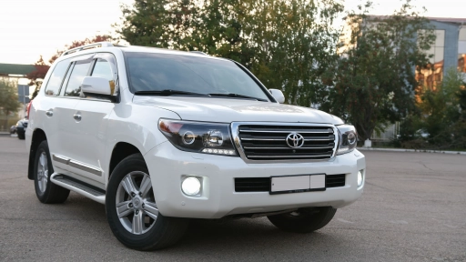 Toyota Land Cruiser 200