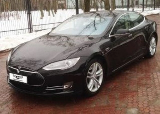 Tesla S