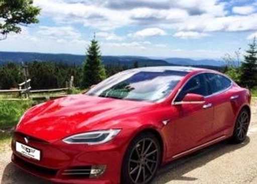 Tesla S