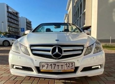Mercedes-Benz E250