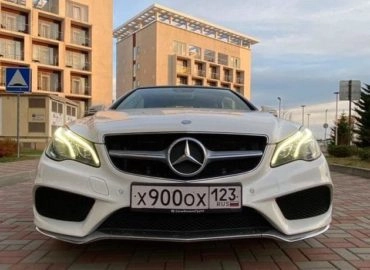 Mercedes-Benz E250
