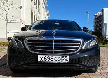 Mercedes-Benz E200