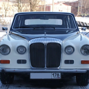 Jaguar Daimler DS420