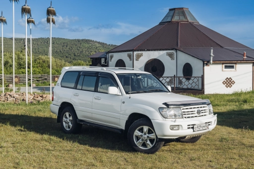 Toyota Land Cruser 100