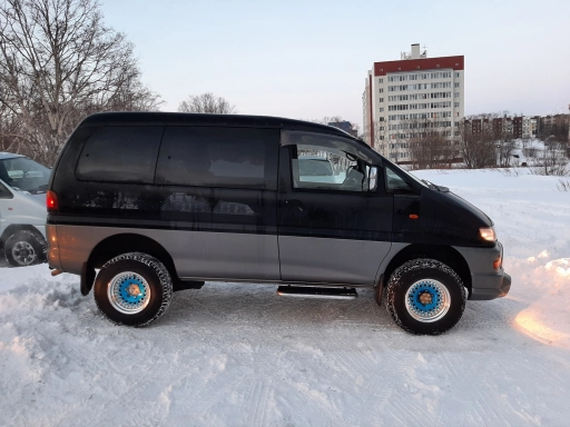 Mitsubishi Delica