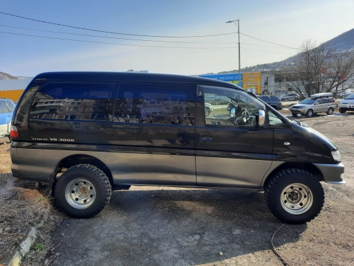Mitsubishi Delica