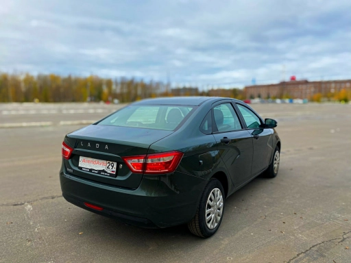 LADA VESTA