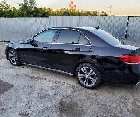 Mercedes-Benz E200