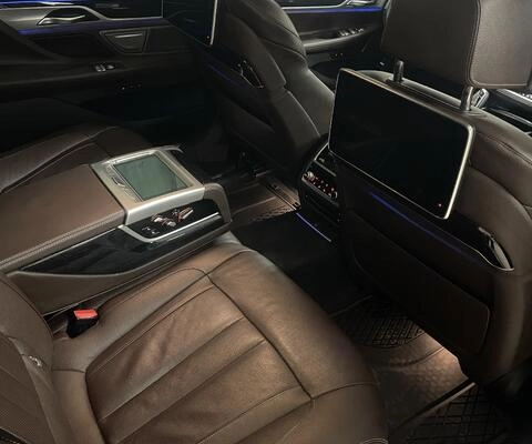 BMW 730