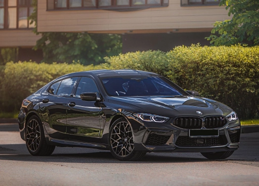 BMW M8