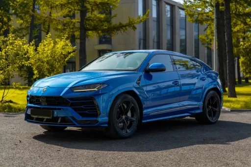 Lamborghini Urus Blue