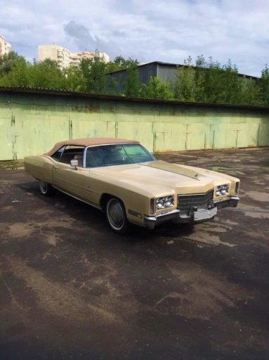 Cadillac DeVille