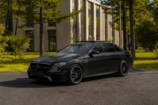 Mercedes-Benz E-Класс AMG E 63S