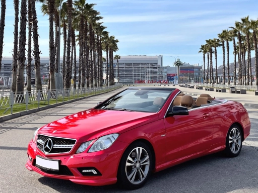 Mercedes-Benz E200 AMG