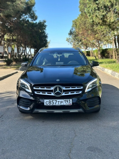 Mercedes-Benz GLA250
