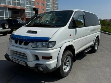 Mitsubishi Delica