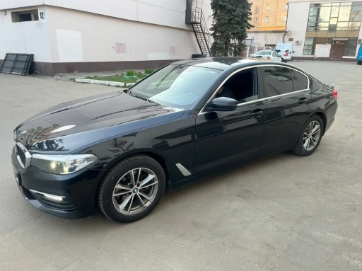 BMW G30