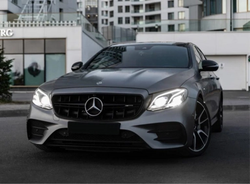 Mercedes-Benz E53 AMG