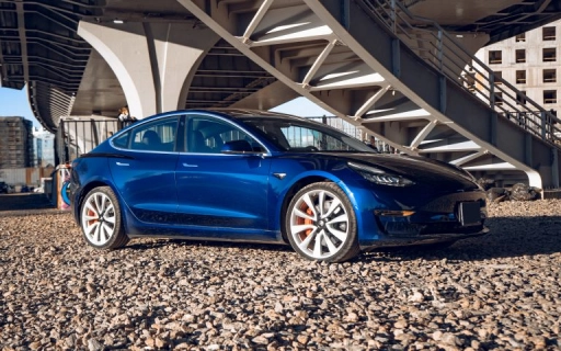 Tesla Model 3 Perfomance