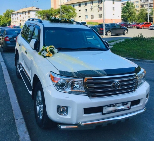 Toyota Land Cruiser 200
