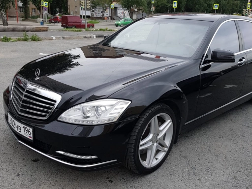 Mercedes-Benz W221 S 500