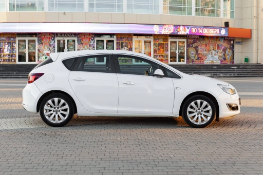Opel Astra J