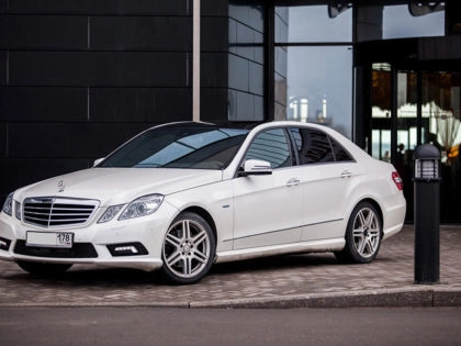 Mercedes-Benz W212