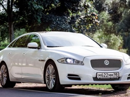 Jaguar XJ