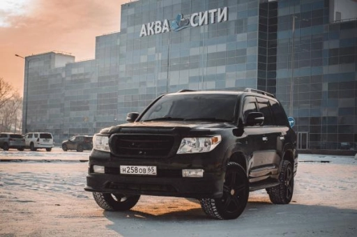 Toyota Land Cruiser 200