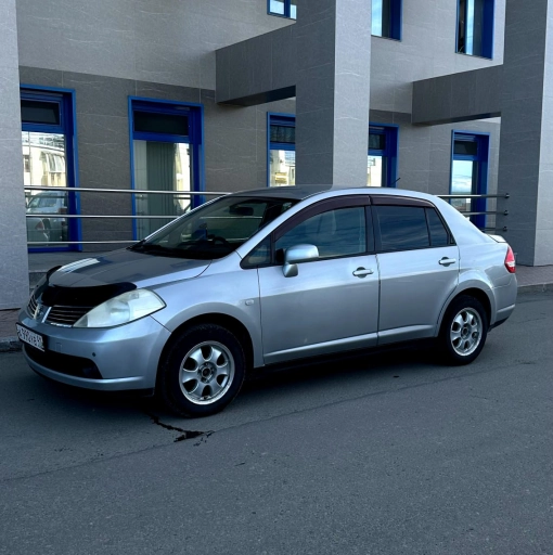 Nissan Tiida Latio