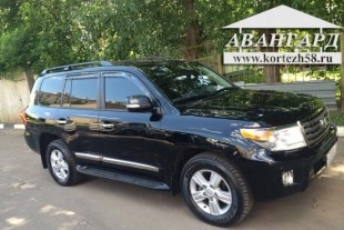 Toyota Land Cruiser 200