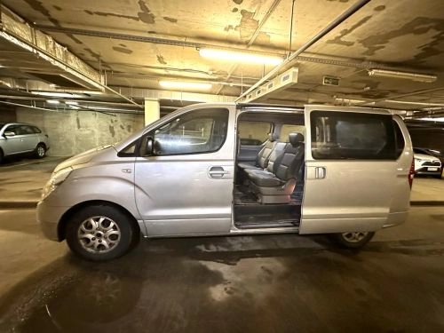 Hyundai Grand Starex