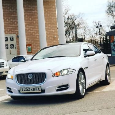 Jaguar XJ