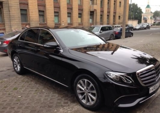 Mercedes-Benz E213