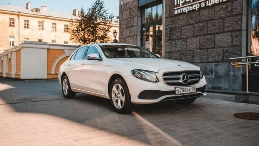 Mercedes-Benz E213