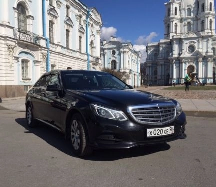 Mercedes-Benz E212