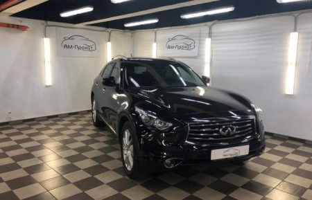 Infiniti QX70