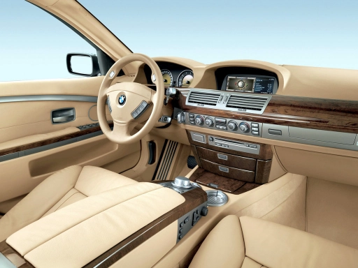 BMW 745