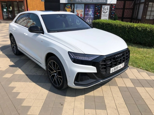 Audi Q8