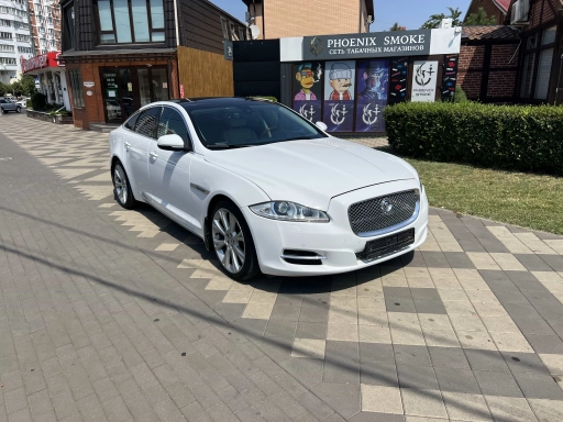 Jaguar XJ Series