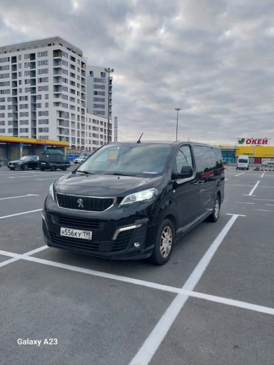 Peugeot Traveller